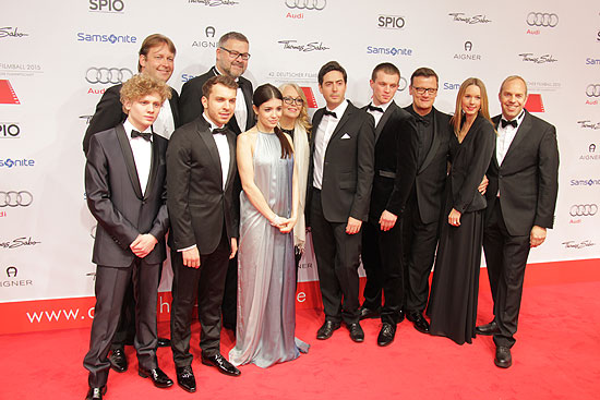Von links, vordere Reihe: Johannes Nussbaum, Edin Hasanovic, Helen Woigk, Manuela Stehr, David Dietl, Jannis Niewoehner, Torsten Koch, Seraina Haetmann und Kai Mensing. Hintere Reihe: Dirk Schmidinger, Oliver Fock (re). (©Foto: Martin Schmitz)